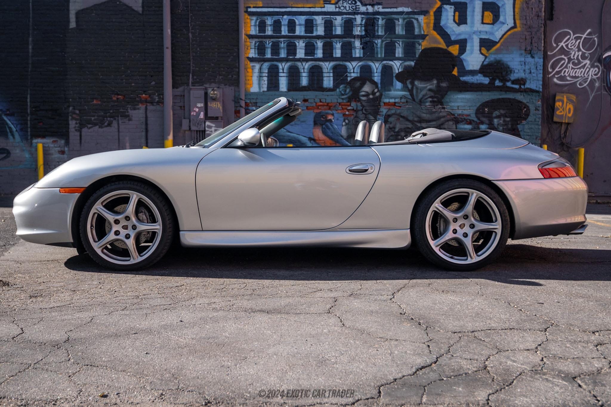 Porsche キャディバッグ Used 2002 Porsche 911 Carrera 4 Cabriolet AWD w/Technic